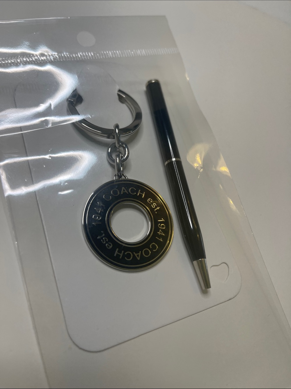 COACH Round Logo Keyring and Coach Pen - Picture 7 of 7
